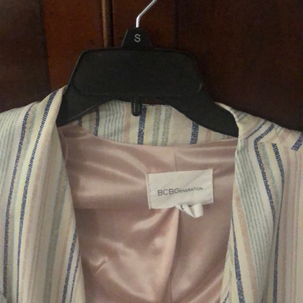 BCBGeneration striped blazer. - Picture 2 of 4